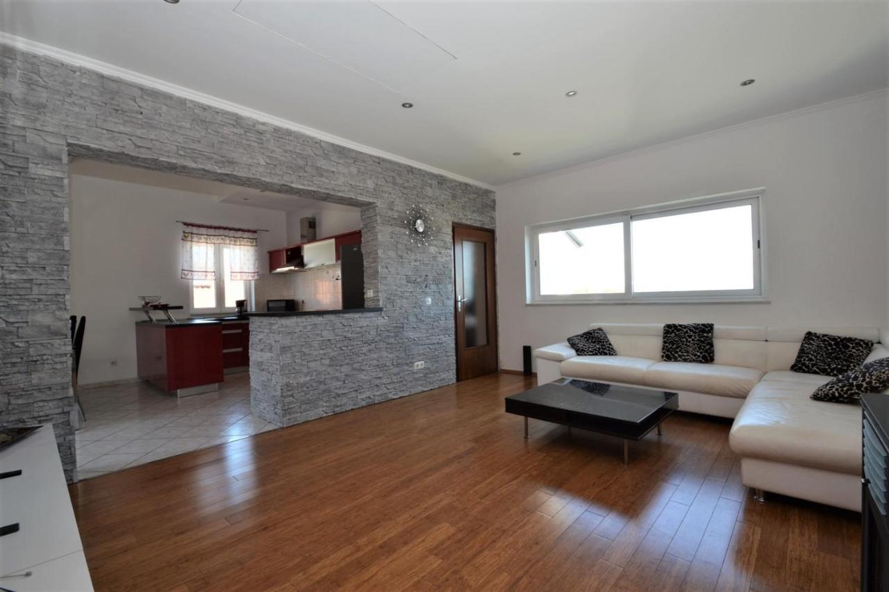 House Luciana Hotel Mali Losinj Exterior photo